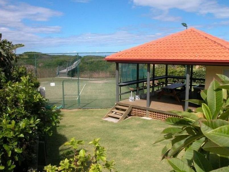 Aqualuna Beach Resort Sapphire Beach Exterior foto